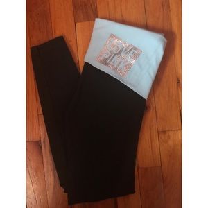 PINK Victoria’s Secret cropped yoga pants